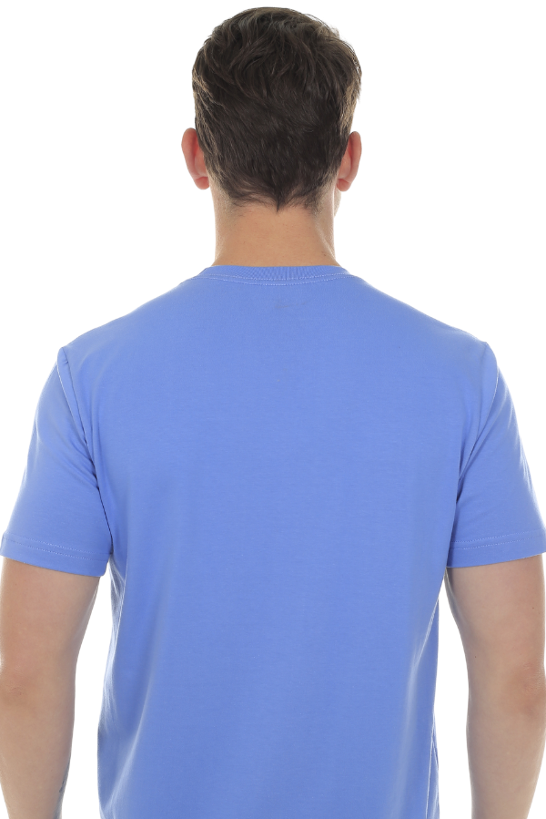 CAMISETA MASCULINA BÁSICA AZUL BEBÊ IDIOS