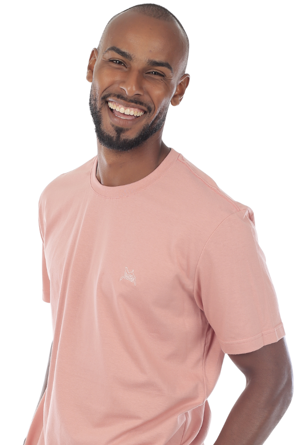 CAMISETA MASCULINA BÁSICA ROSA BEBÊ IDIOS
