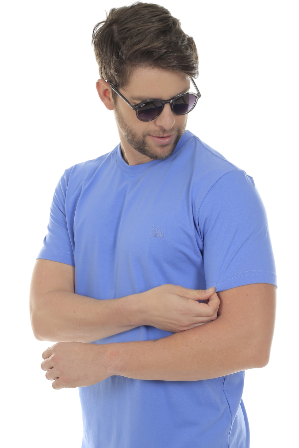 CAMISETA MASCULINA BÁSICA AZUL BEBÊ IDIOS