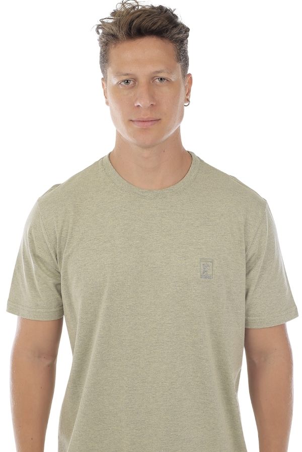 CAMISETA MASCULINA BÁSICA MESCLA VERDE CLARO IDIOS