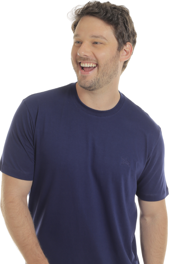 CAMISETA MASCULINA BÁSICA MARINHO IDIOS